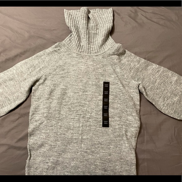 Brand new with tags Banana Republic turtleneck XXS - Picture 1 of 3